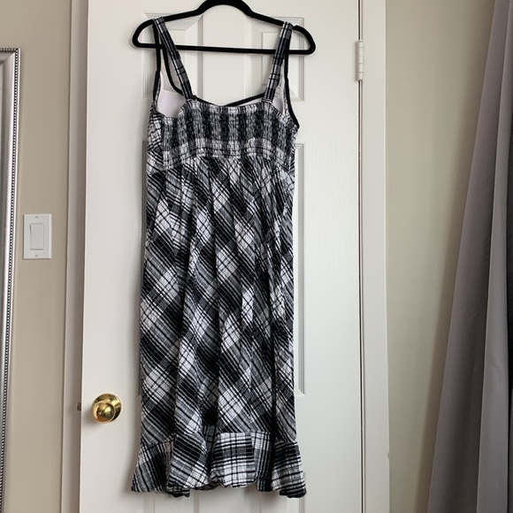 Denver Hayes 100% Cotton Stretch Ruffle Hem Dress - Picture 5 of 9